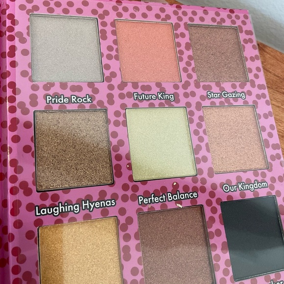 💎Disney Lion King Royally Love Face Palette - Picture 5 of 7